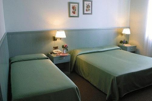 Della Corona Hotel 3*