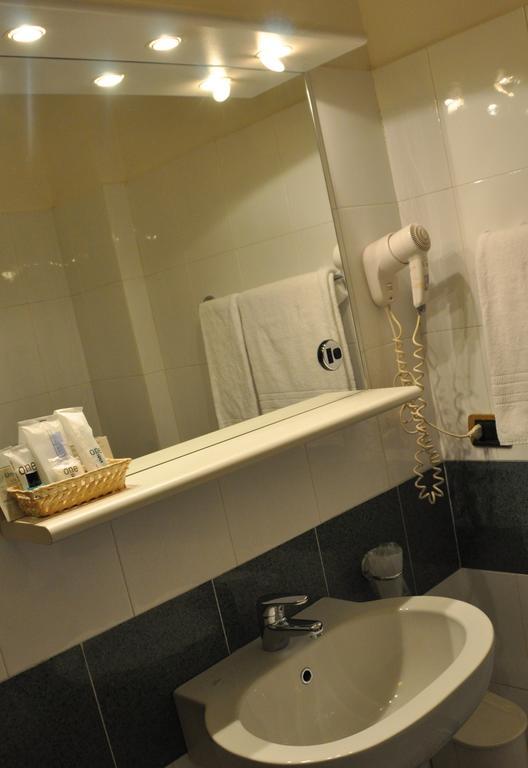 Hotel Della Corona 3*