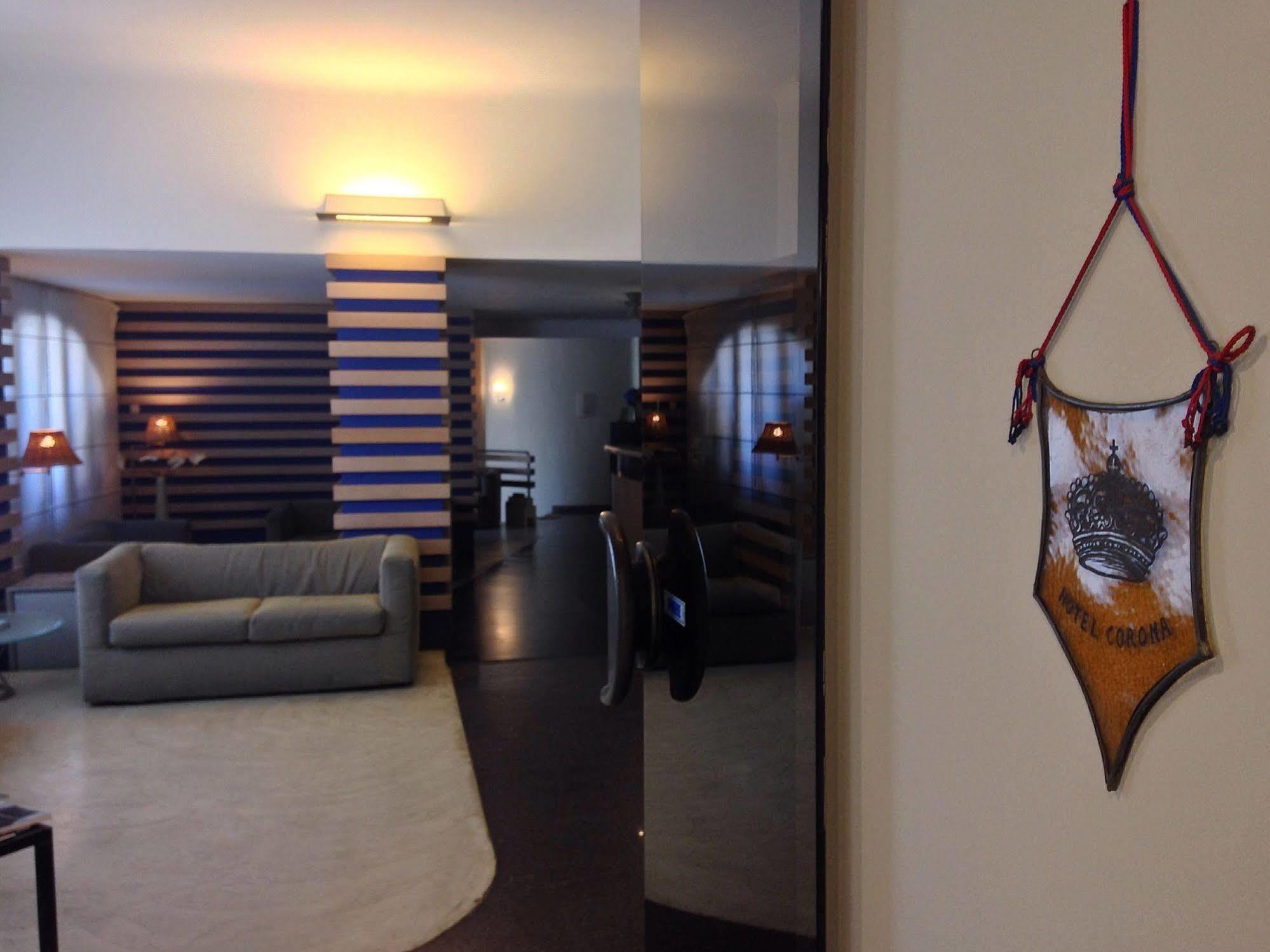 Della Corona Hotel 3*